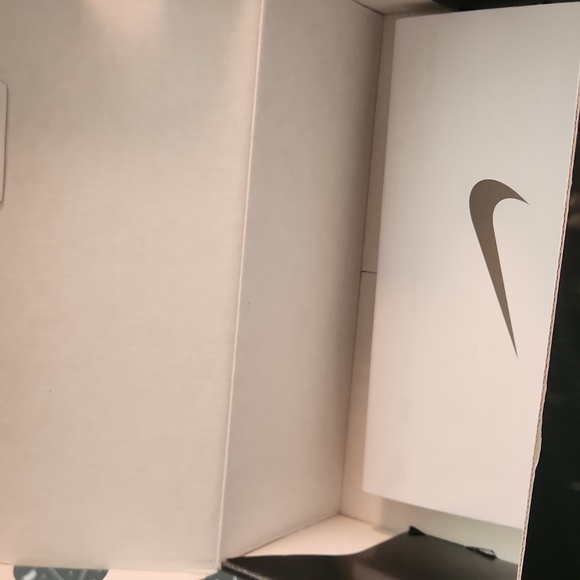 NIB NIKE ESSENTIAL ENDEAVOR SHINY BLACK GUNMETAL GREY SUNGLASSES - Picture 6 of 7